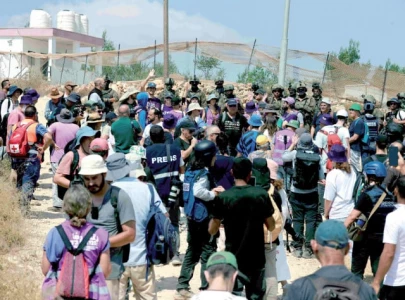 israeli settlements bring chaos to palestinians