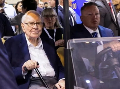 warren buffett steps down warren buffett steps down