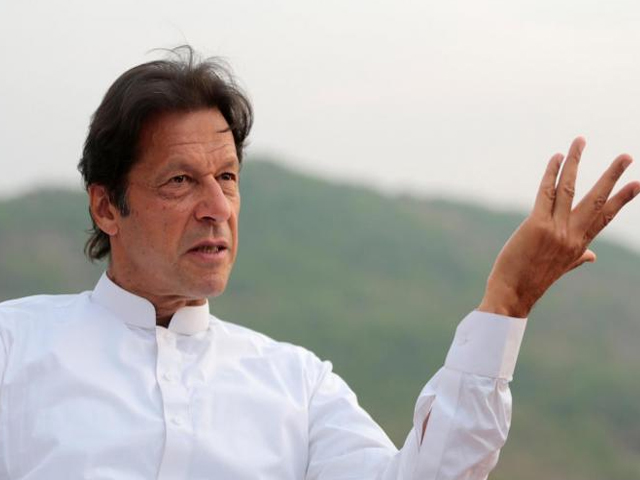 pakistani opposition politician imran khan speaks with party leaders at his home in bani gala outside islamabad pakistan october 30 2016 photo reuters