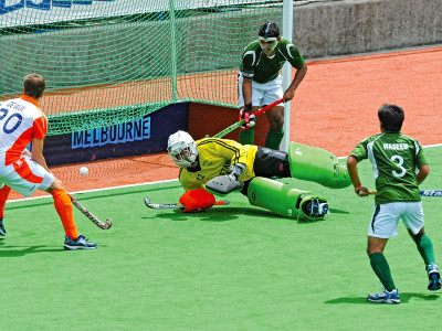 greenshirts start off on a losing note