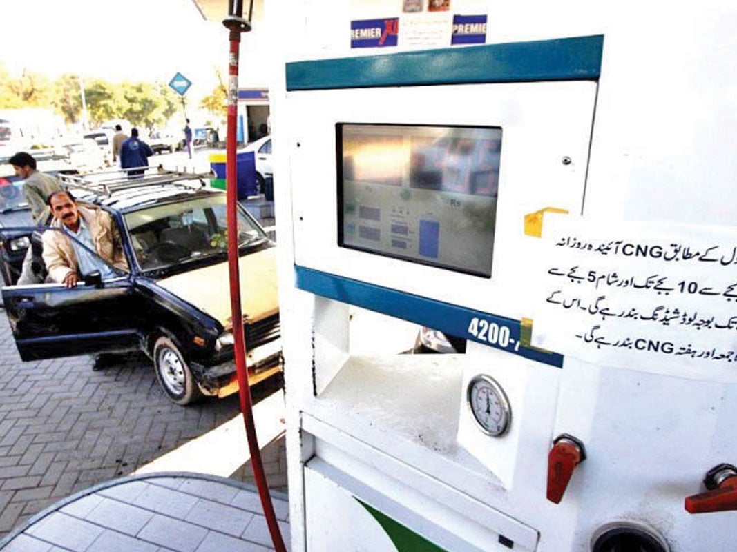 cng dealers blame govt for complicating price issue