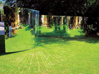 art attack fine art students fail to escape the world around them art attack fine art students fail to escape the world around them