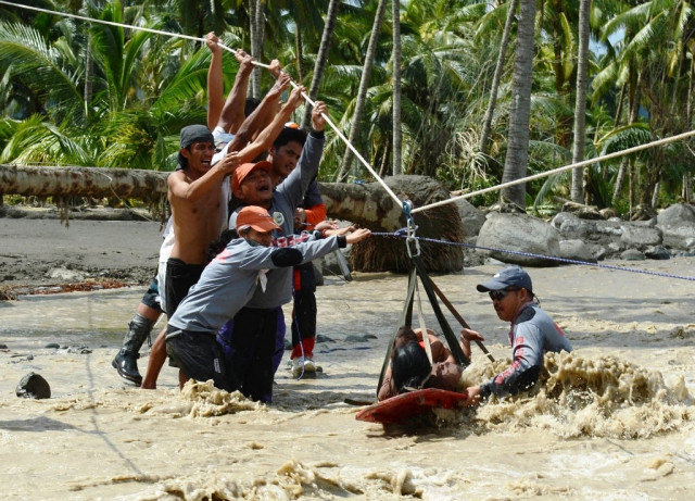 philippines typhoon leaves 475 dead many homeless philippines typhoon leaves 475 dead many homeless