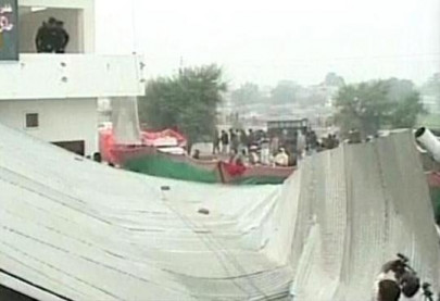 steel shed at pti s layyah rally falls over few injured