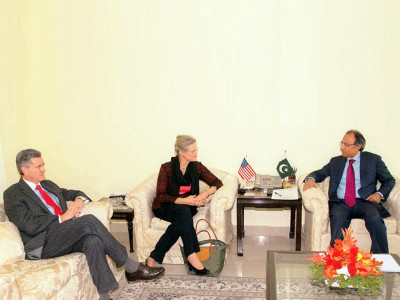 iran pakistan venture government determined to pursue gas pipeline project says fo