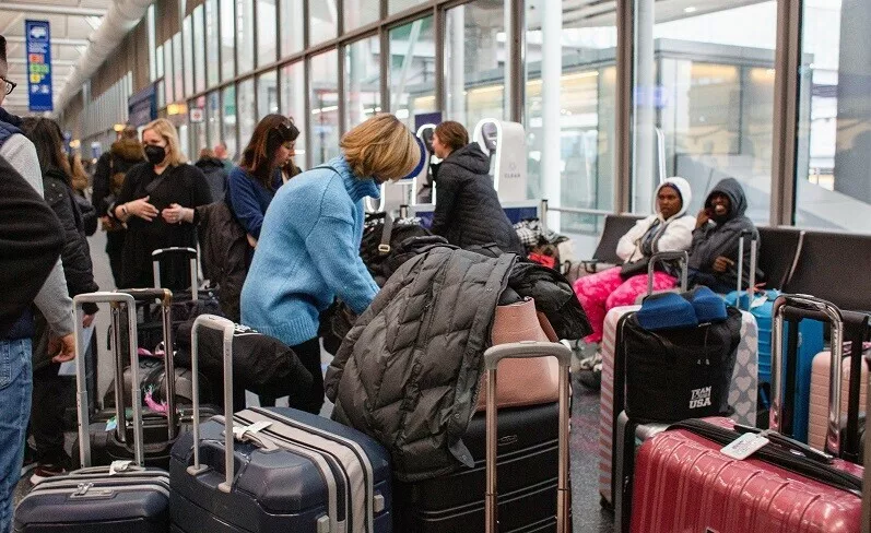 passengers wait for the resumption of flights at o hare international airport after the federal aviation administration faa had ordered airlines to pause all domestic departures due to a system outage in chicago illinois us on wednesday jan 11 photo reuters passengers wait for the resumption of flights at o hare international airport after the federal aviation administration faa had ordered airlines to pause all domestic departures due to a system outage in chicago illinois us on wednesday jan 11 photo reuters