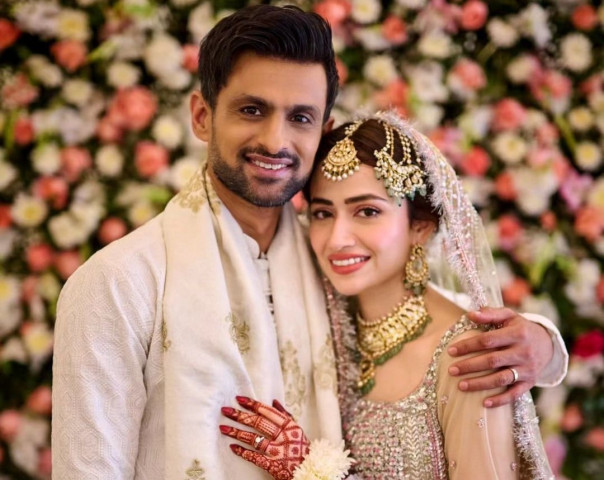 shoaib malik and sana javed have tied the knot