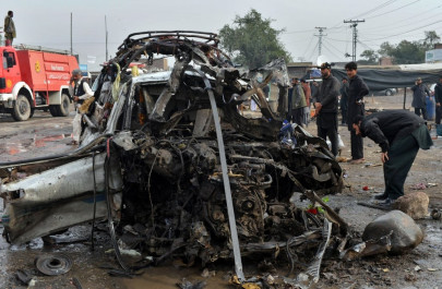 bomb attack kills 16 in jamrud officials