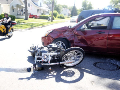 mishaps five die eight injured in road accidents