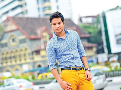 mahesh and pooja bhatt introduce new talent aaryan