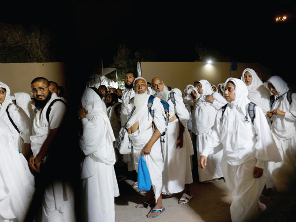 Over 1.5 million pilgrims gather in Mina as Hajj gets under way