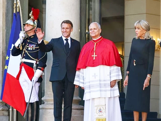 Pope stresses ethics in a 'paradise of machines'