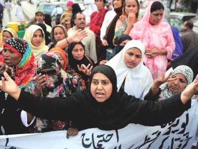 upshot of attacks un agencies suspend anti polio campaign