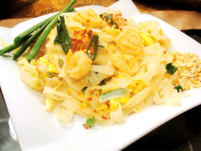 recipe pad thai rice noodles with shrimps and peanuts
