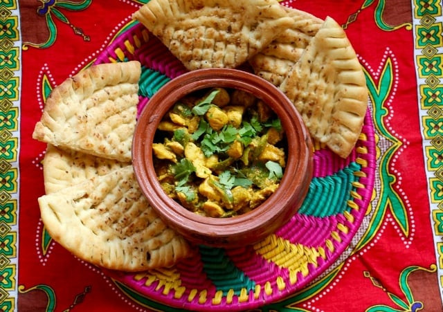 although this isn t a traditional handi recipe it is more a desi retro version i still like to serve desi chicken dishes in a handi to get the desi feels going photo arhama siddiqa
