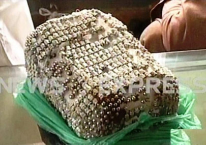averting disaster 10kg bomb found defused in lyari averting disaster 10kg bomb found defused in lyari