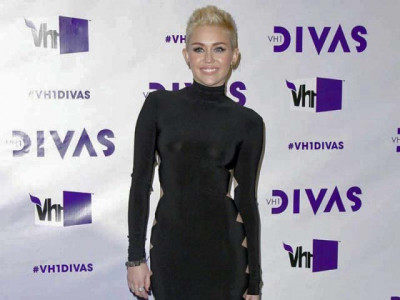 fashion police cutting edge blooper