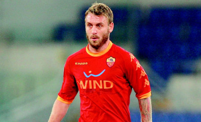 football de rossi wants roma stay