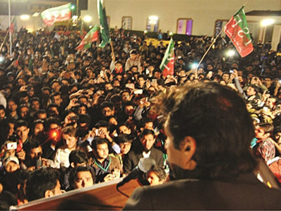 pti sindh tour khan asks lawyers to continue fighting for judiciary
