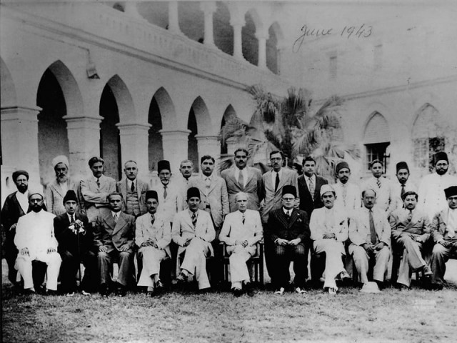muhammad ali jinnah in a group photo dated june 21 1943 with other dignitaries pir ilahi bux to his left at the sindh madressatul islam college jinnah was back at his alma mater to inaugurate college classes at the institution which was founded in 1885 by hassanally effendi photo courtesy smi university muhammad ali jinnah in a group photo dated june 21 1943 with other dignitaries pir ilahi bux to his left at the sindh madressatul islam college jinnah was back at his alma mater to inaugurate college classes at the institution which was founded in 1885 by hassanally effendi photo courtesy smi university