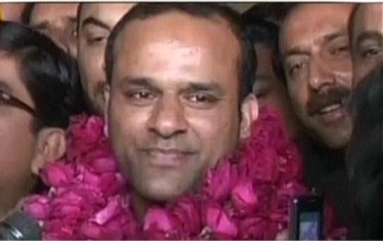 shahid nazir arrives in lahore thanks people for the warm welcome photo screenshot