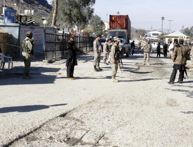 relatives of 29 pakistani labourers roughed up by afghan soldiers last week thrash exact number of afghans photo inp file relatives of 29 pakistani labourers roughed up by afghan soldiers last week thrash exact number of afghans photo inp file