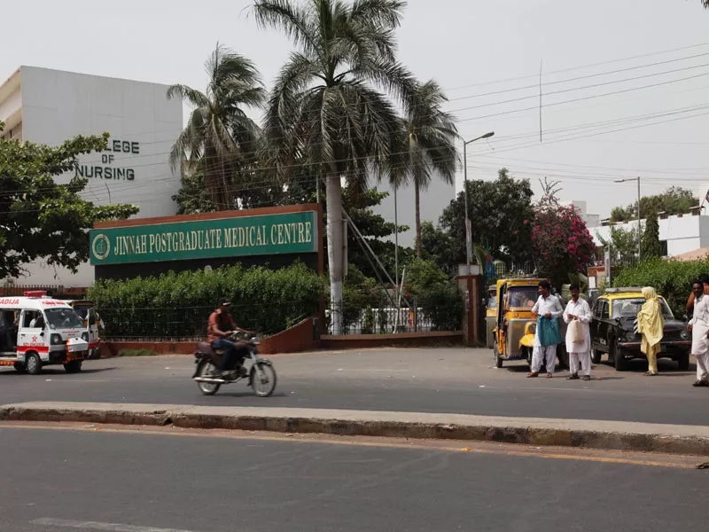 daily flow 4 000 motorcycles and numerous cars come in to jinnah postgraduate medical centre every day photo file nefer sehgal express daily flow 4 000 motorcycles and numerous cars come in to jinnah postgraduate medical centre every day photo file nefer sehgal express