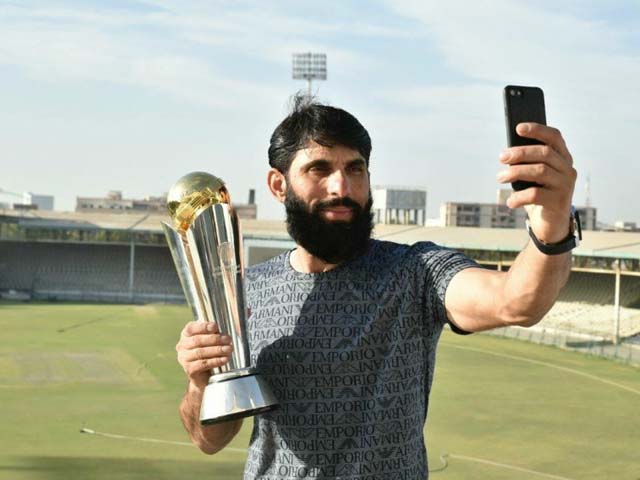 misbah ul haq poses with the icc champions trophy icc champions trophy 2017 karachi march 30 2017 photo pcb