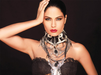 best of 12 veena malik s papercuts