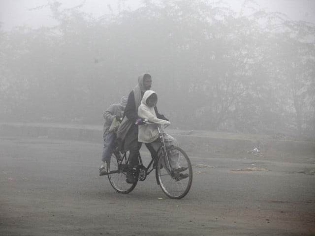 air quality worsens as smog tower falters