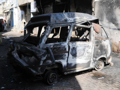 bloody day three political workers among 10 shot dead