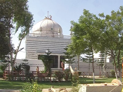 urs of shah inayat in the age of capitalism this socialist saint attracts thousands