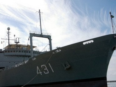 iran warns off foreign planes during naval drill report