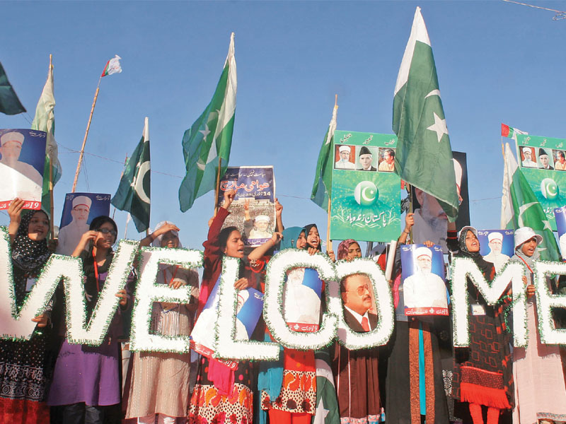 thousands turned up to mqm s rally with not only posters but donations for the long march on january 14 photo express