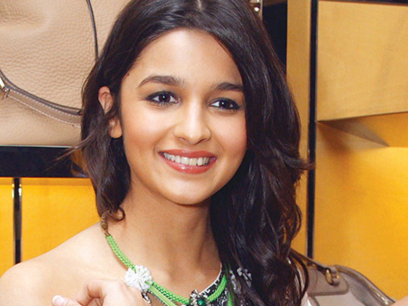 Did you know?: Alia Bhatt is learning Tamil!