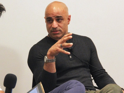 after fighting iron man faran tahir arrives in karachi