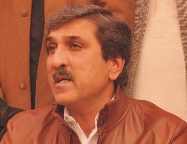 governor mahmood says he regretted the absence of pml n governor mahmood says he regretted the absence of pml n