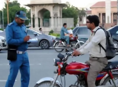 govt eases penalties under new traffic law