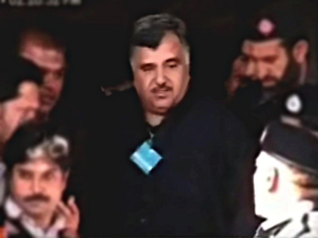 sikandar 039 s son shahrukh is wanted for his involvement in shahzeb khan 039 s murder over a small argument photo screenshot sikandar 039 s son shahrukh is wanted for his involvement in shahzeb khan 039 s murder over a small argument photo screenshot