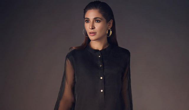 ayesha omar has long road to recovery after collarbone surgery ayesha omar has long road to recovery after collarbone surgery