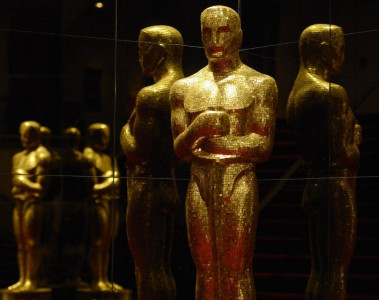 lincoln leads pack with 12 oscar nominations