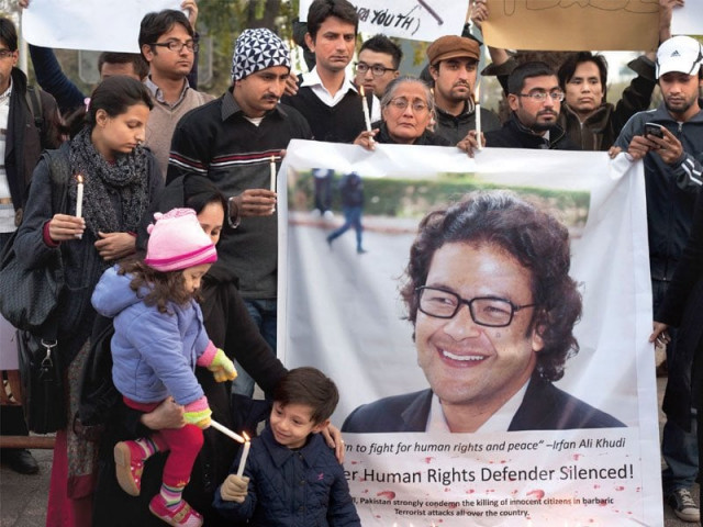 a candlelight vigil was held in super market to condemn the quetta incident and pay homage to irfan ali photo myra iqbal express a candlelight vigil was held in super market to condemn the quetta incident and pay homage to irfan ali photo myra iqbal express