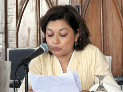 pakistani ceramists are caught between two worlds