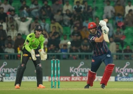 hbl psl x karachi kings snatch victory from lahore qalandars in dramatic showdown