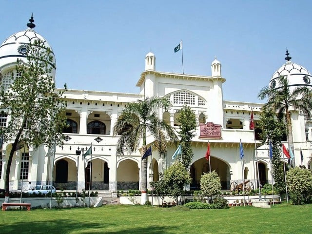 syndicate members condemned protests by some doctors against the shifting of female students to a former hostel for boys photo ijaz mahmood express syndicate members condemned protests by some doctors against the shifting of female students to a former hostel for boys photo ijaz mahmood express