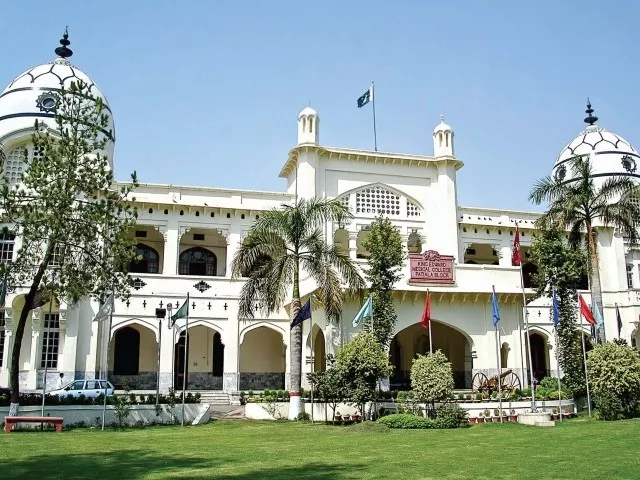syndicate members condemned protests by some doctors against the shifting of female students to a former hostel for boys photo ijaz mahmood express syndicate members condemned protests by some doctors against the shifting of female students to a former hostel for boys photo ijaz mahmood express