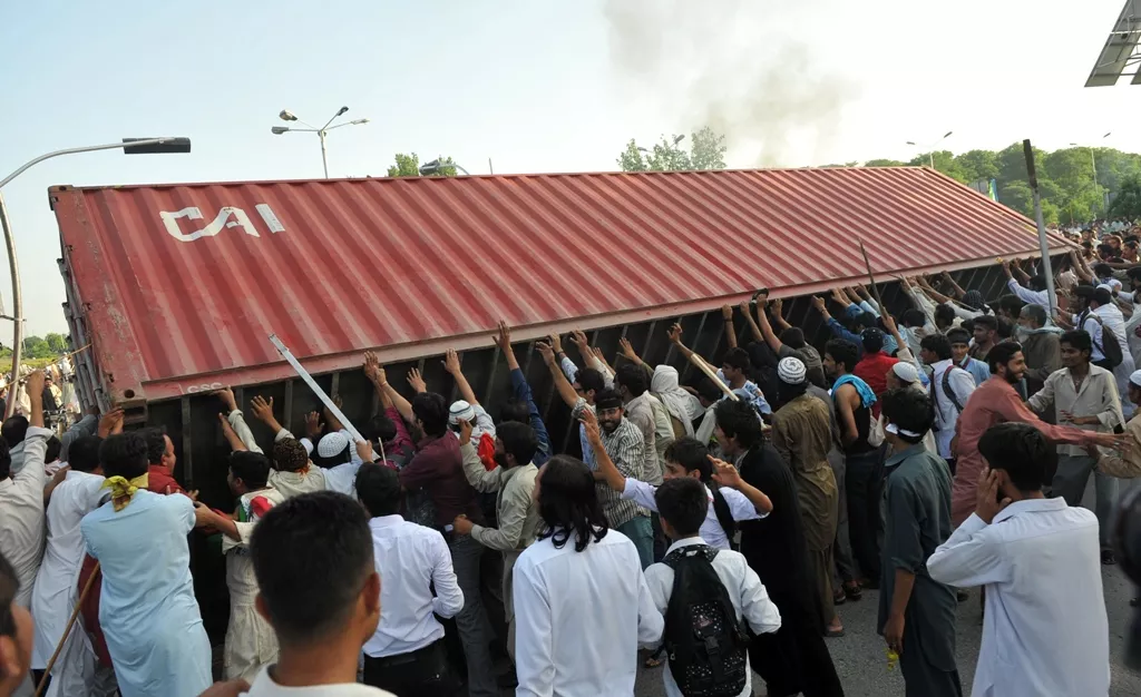 islamabad chamber of commerce and industry president says that businesses located in the blue area continue to suffer irreparable loss due to the protests photo afp islamabad chamber of commerce and industry president says that businesses located in the blue area continue to suffer irreparable loss due to the protests photo afp