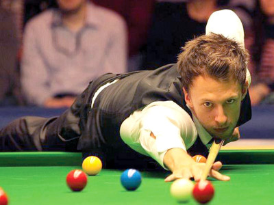 snooker trump crashes out of masters event