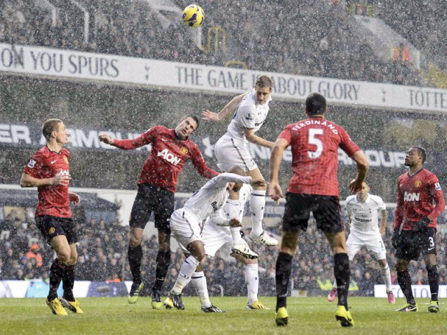 bidding to re establish a seven point lead over second placed manchester city united saw their advantage restricted to five points when they drew against spurs 1 1 photo afp bidding to re establish a seven point lead over second placed manchester city united saw their advantage restricted to five points when they drew against spurs 1 1 photo afp