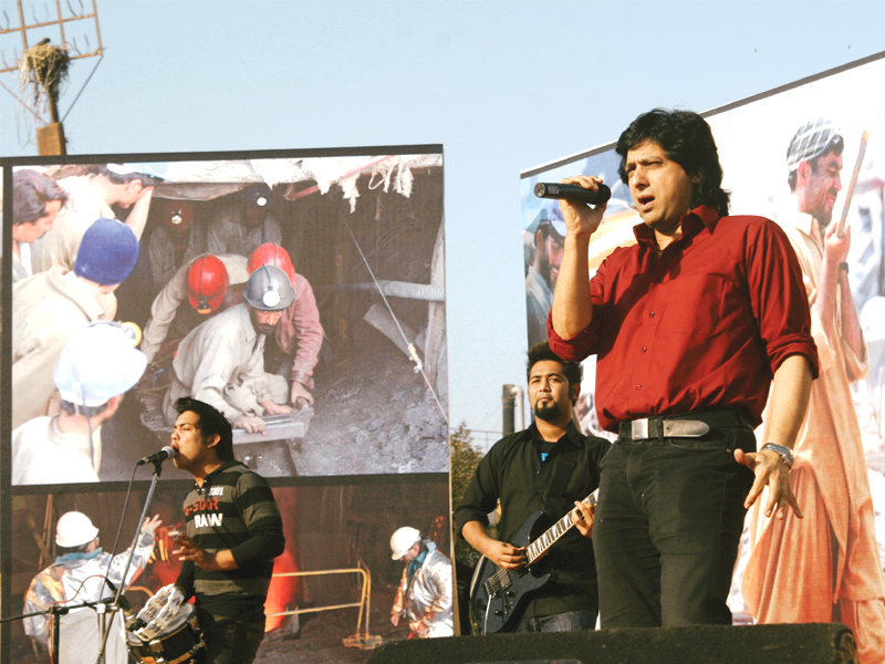with mein bhi insaan hoon the singer hopes to draw attention to pakistan s labour laws